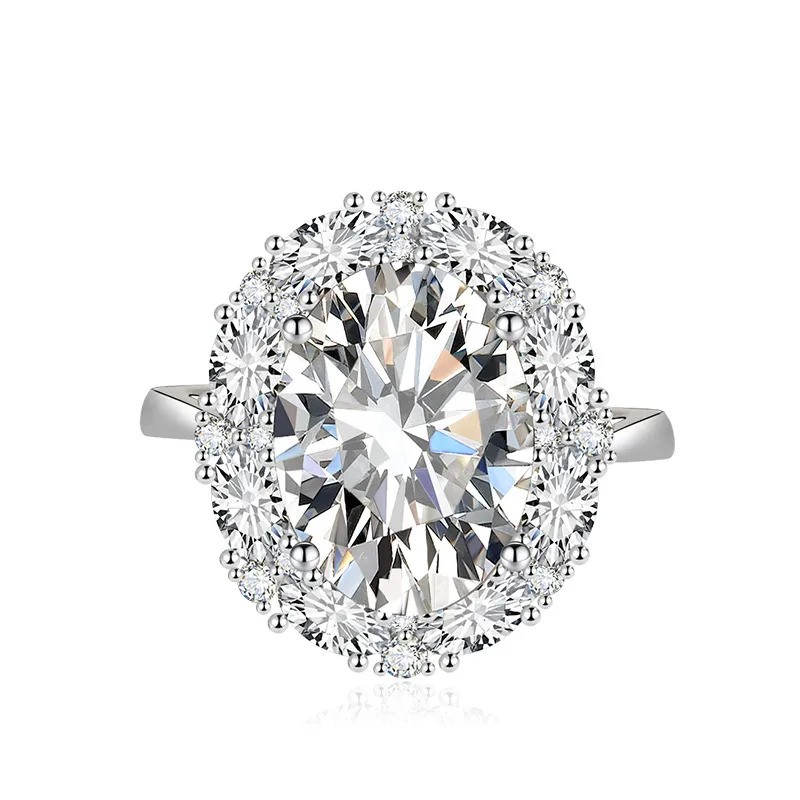 Celeste Halo Oval Ring