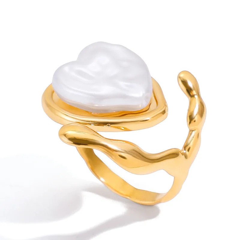 Luna Pearl Wave Ring