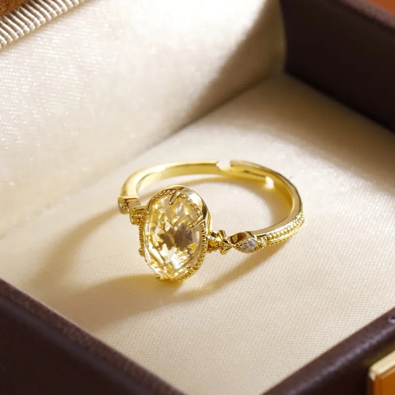 Papillon Oval Ring